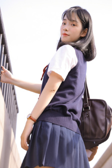 《试衣间里的激情》在线观看